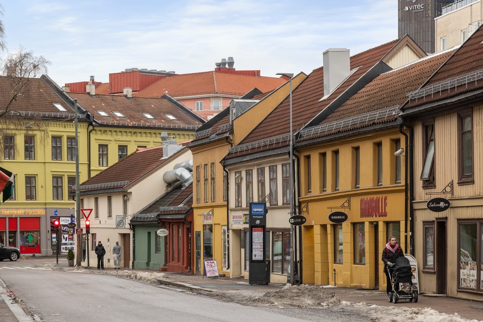 Nærområdet - Her bor du sentralt med de fleste fasiliteter rett utenfor døren! Galleribilde