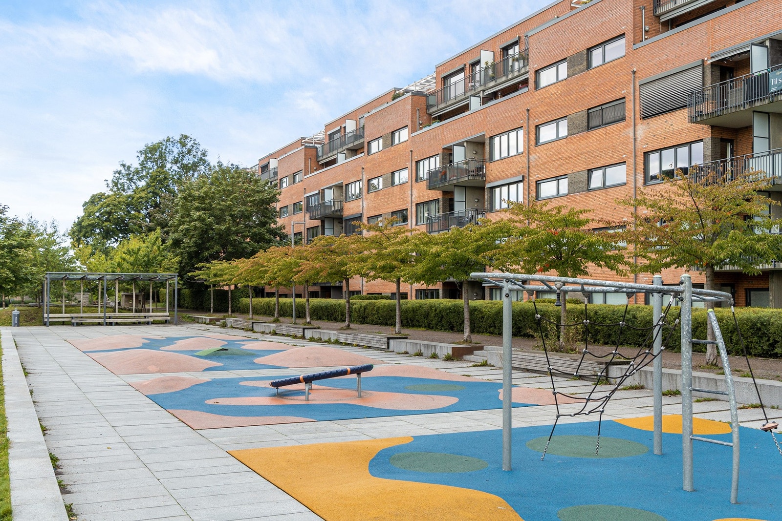 Her bor man i et rolig, barnevennlig og grønt område. Galleribilde