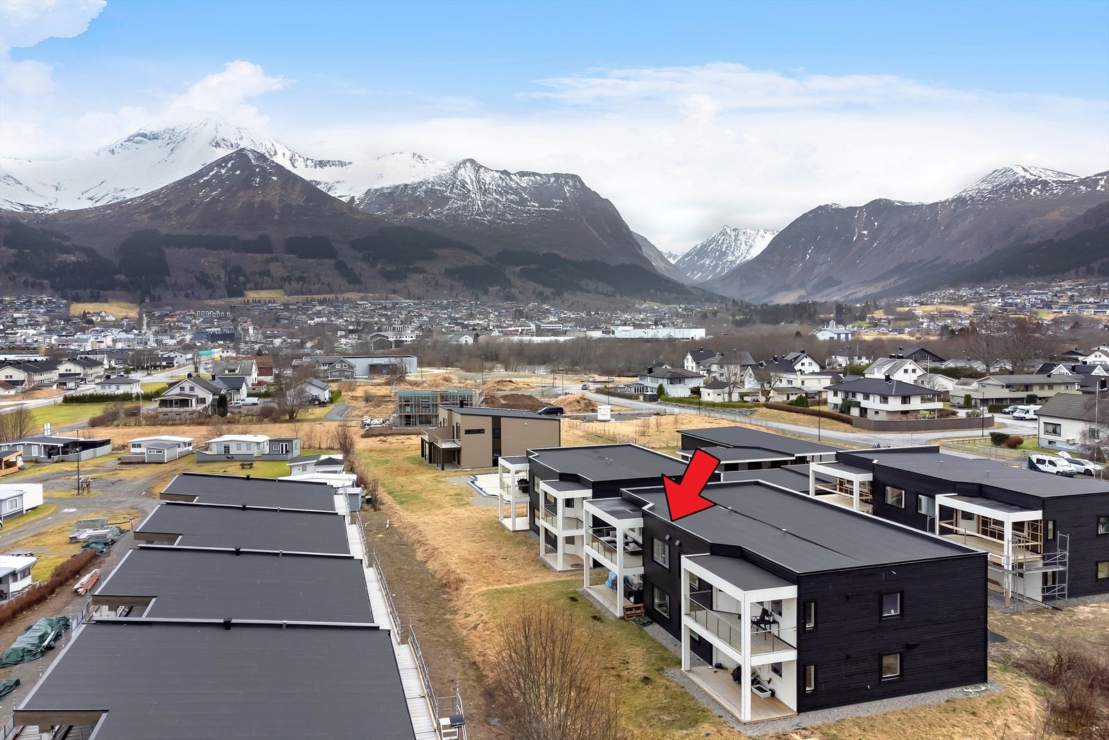 Nærområde med sentrum i bakgrunnen Galleribilde