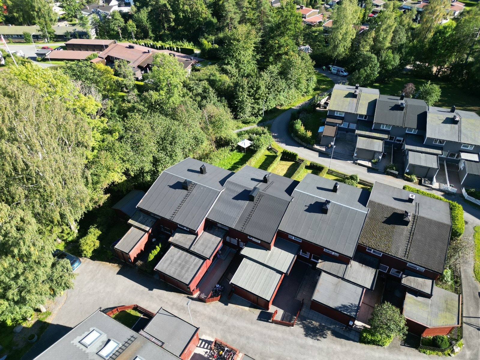 Trivelig område med grøntareal. Galleribilde