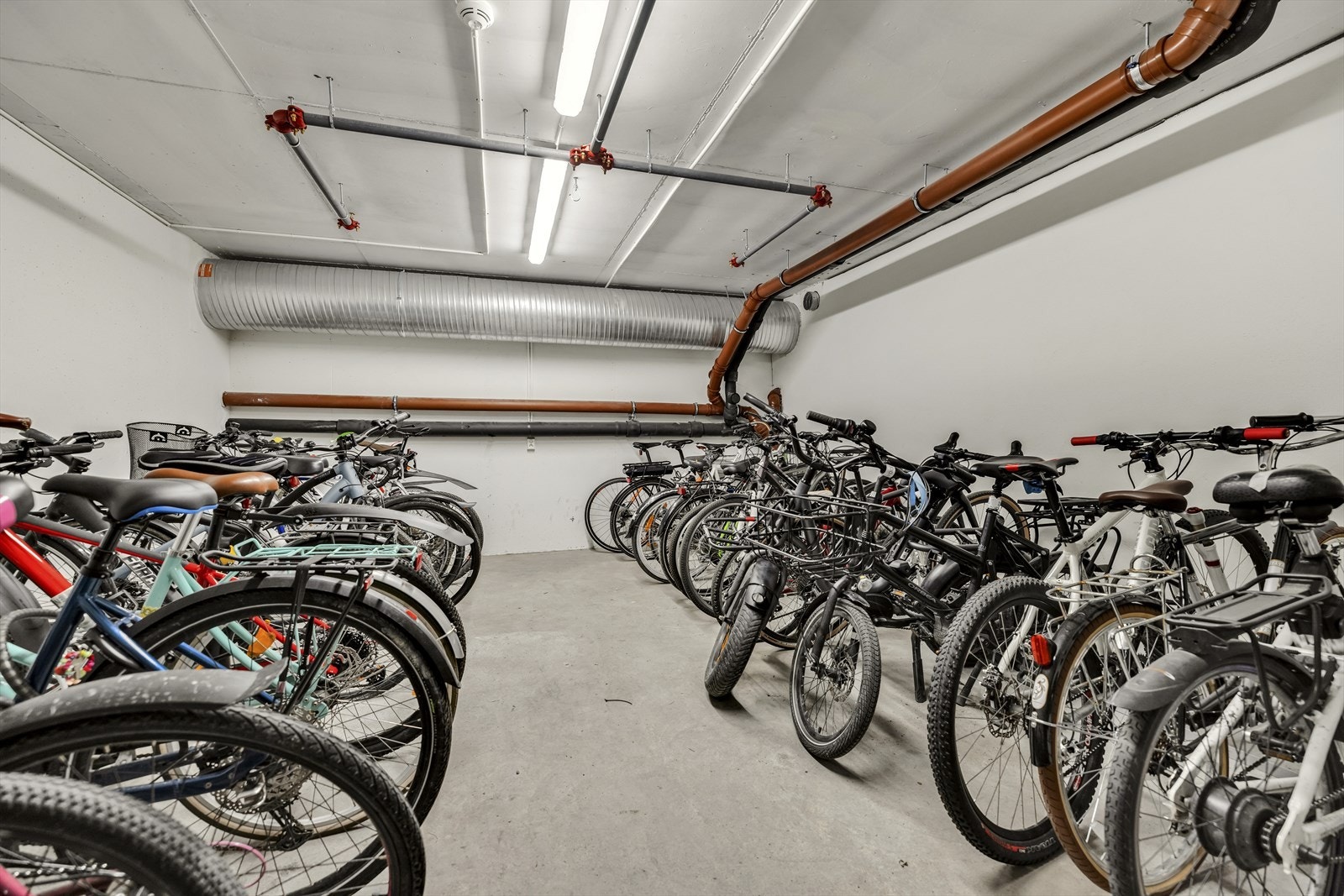 Sykkelparkering i garasjeanlegg Galleribilde