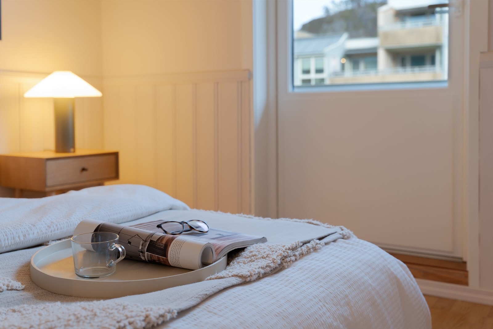 - Fra soverommet har du videre tilkomst til leilighetens andre balkong - Galleribilde