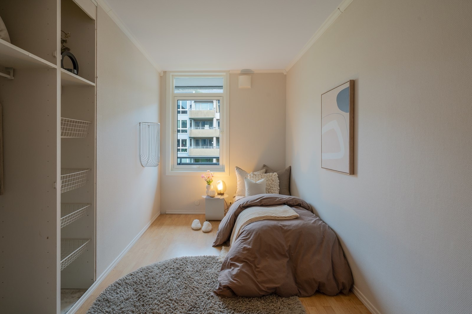 - Soverom 2 måler 10,8m² - Galleribilde