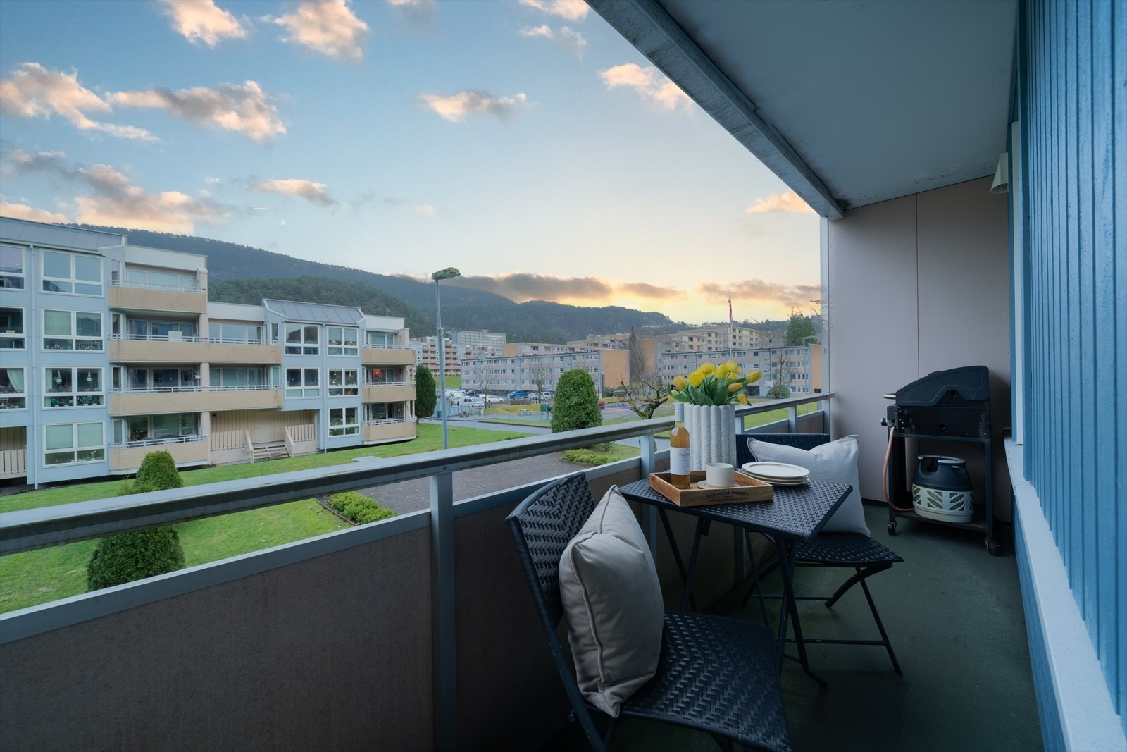 - Balkongen måler 5,8m² - Galleribilde