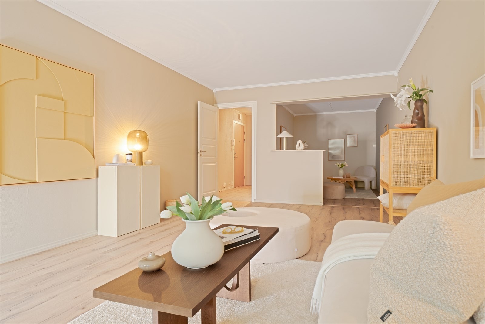 - Mye inkludert i felleskostnadene, blant annet varmtvann, tv/internett, kommunale avgifter og eiendomsskatt mm. - Galleribilde