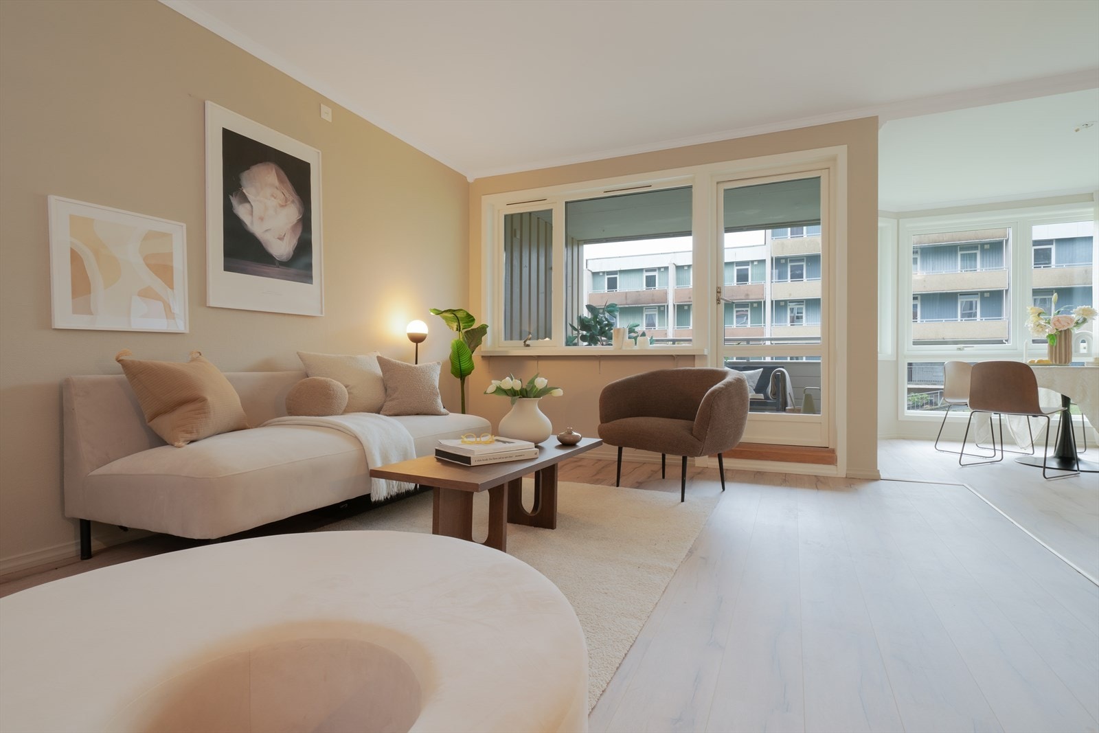 - Stuedelen måler 23,5m² - Galleribilde