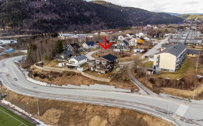 Eiendommen ligger på Gruben, om lag 4 km fra sentrum av Mo i Rana. Galleribilde