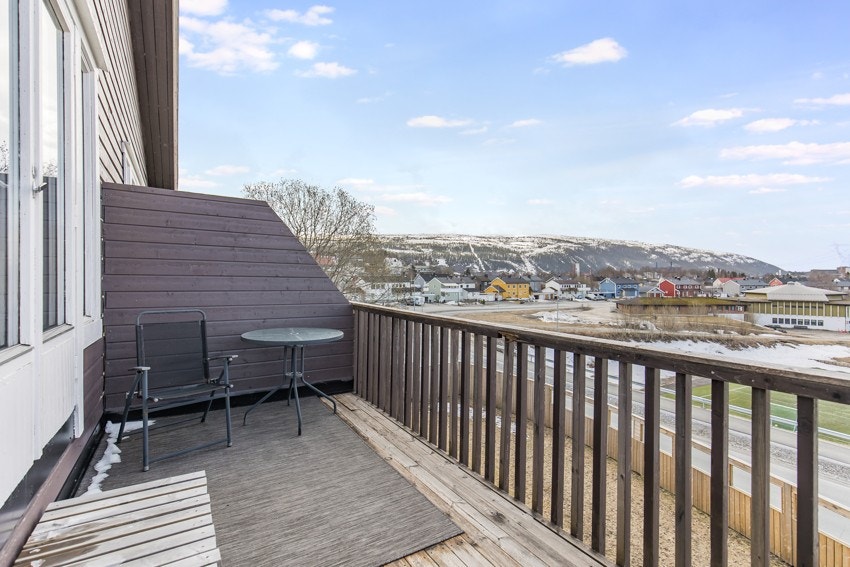 Terrasse (2. etasje) på ca. 8 m2. Galleribilde