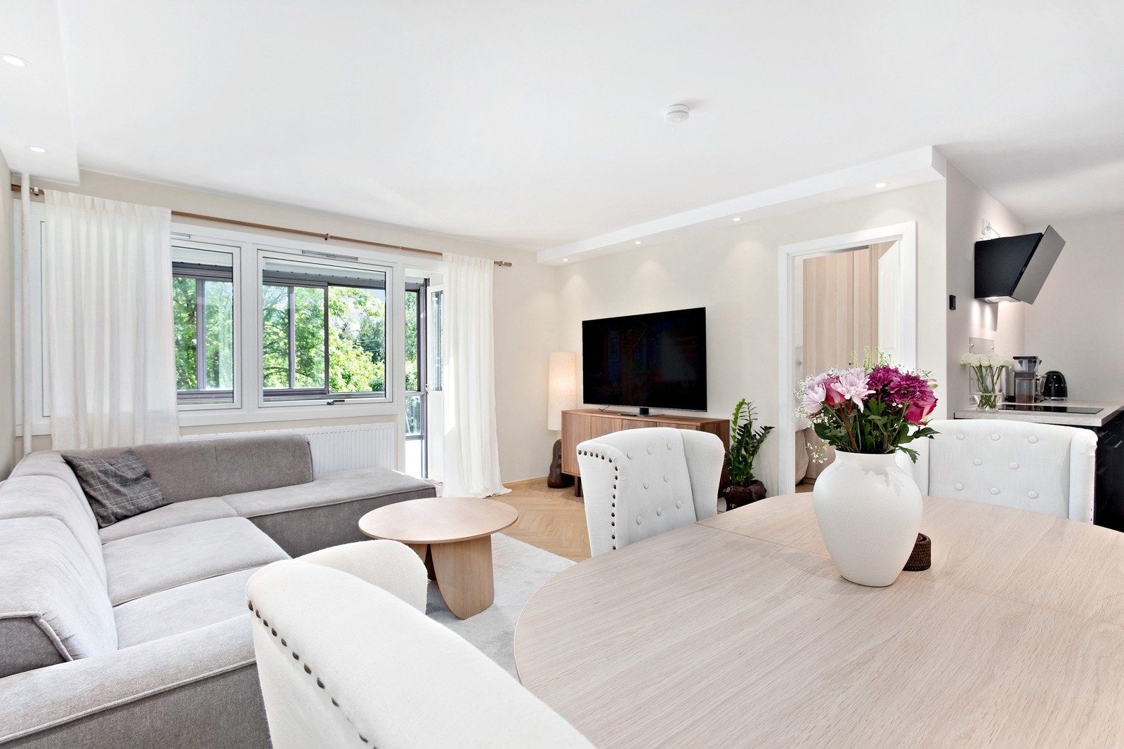 Velkommen til Lauritz Hervigs vei 75B. Presentert av Jørgen Berg ved Dialog eiendomsmgeling. Galleribilde