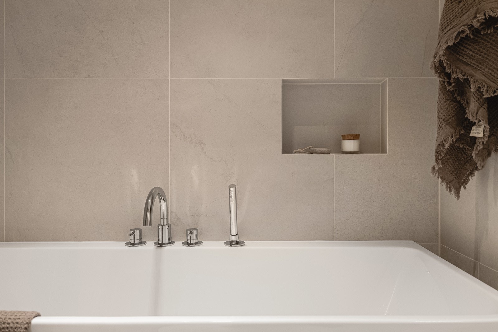 Nydelig spa- og velværerom, som kan nytes av familiens medlemmer. Galleribilde