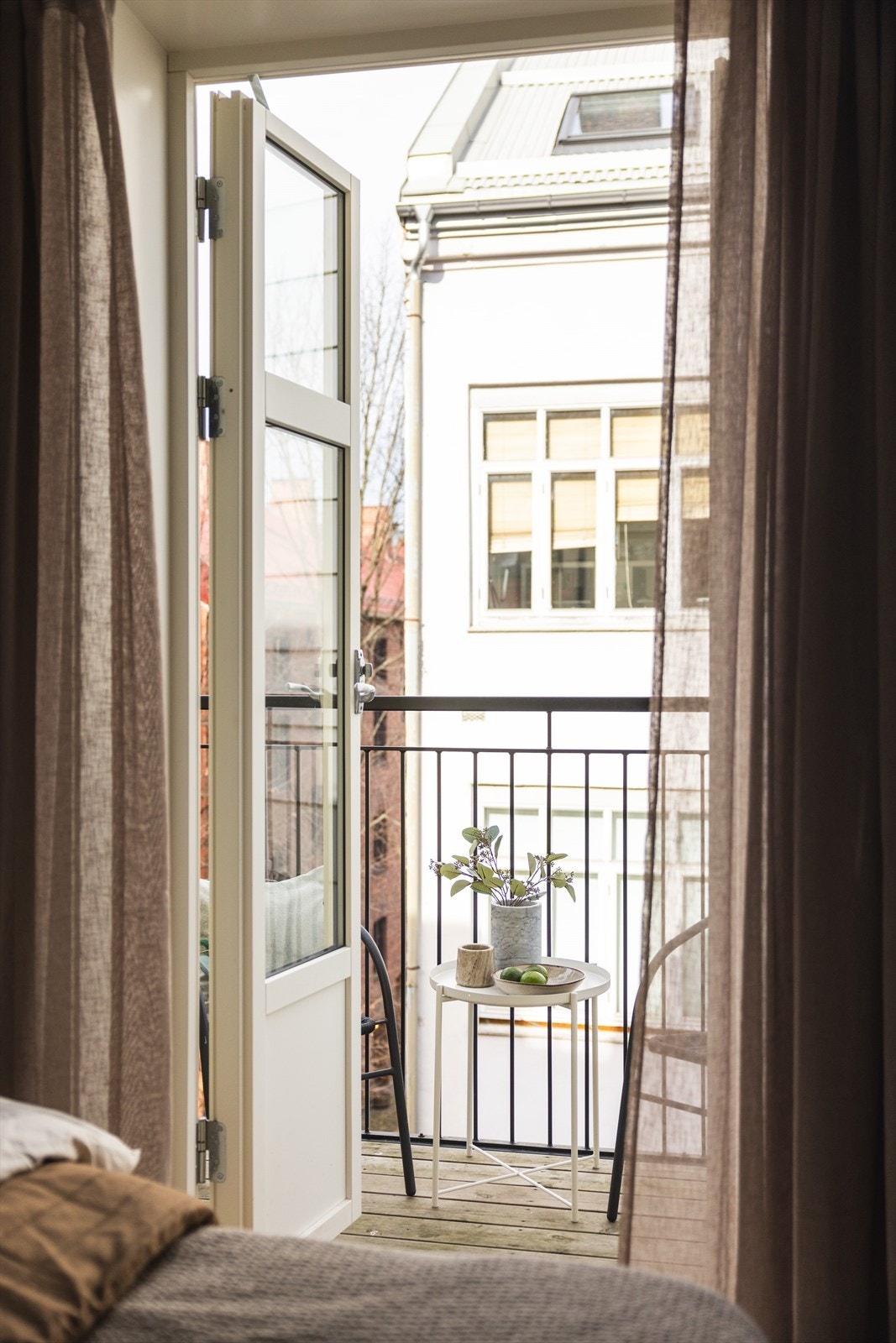 - Hovedsoverommet har utgang til balkong - Galleribilde