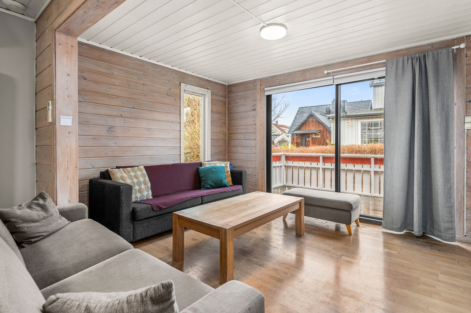 Boligen er betydelig oppgradert i 2021, og standarden er temmelig lik i huset for øvrig. Galleribilde