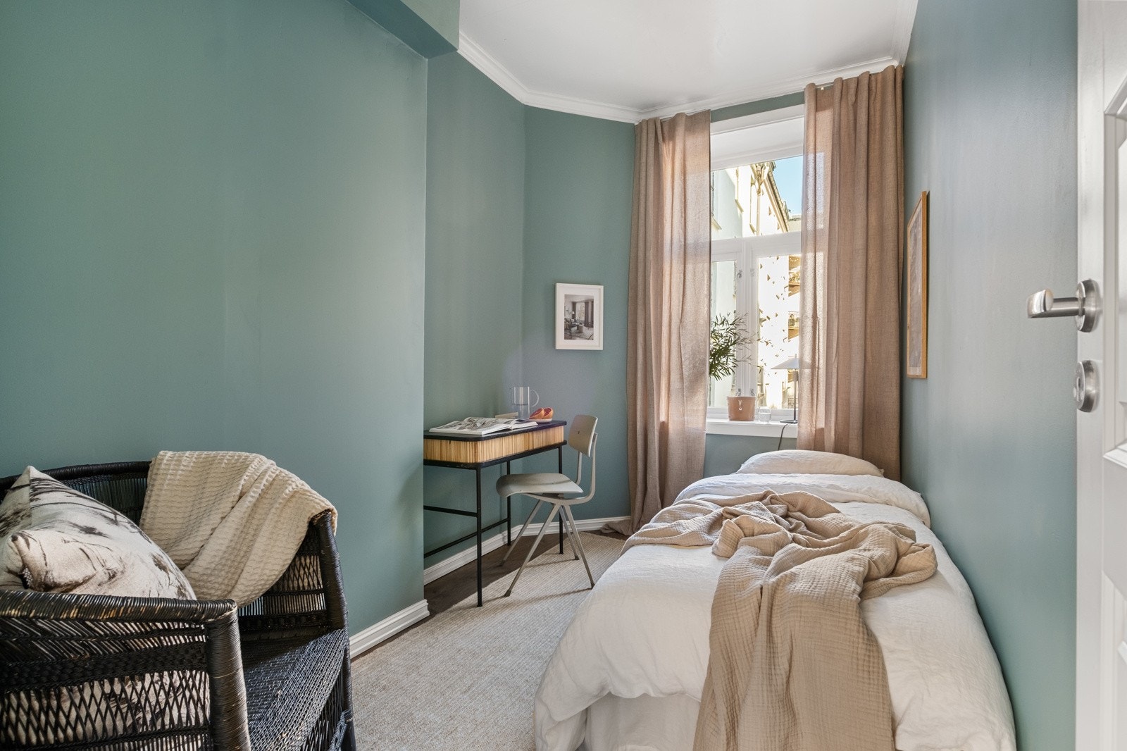 Det ene soverommet ble etablert i forbindelse med flytting av kjøkkenet. Galleribilde