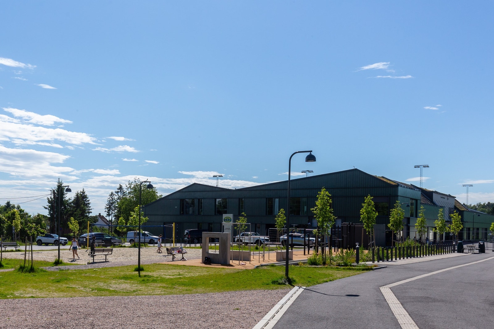 Grorud flerbrukshus er et nytt flerbrukshus på Grorud i Oslo, med både idrettshall, klubbhus og barnehage. Galleribilde