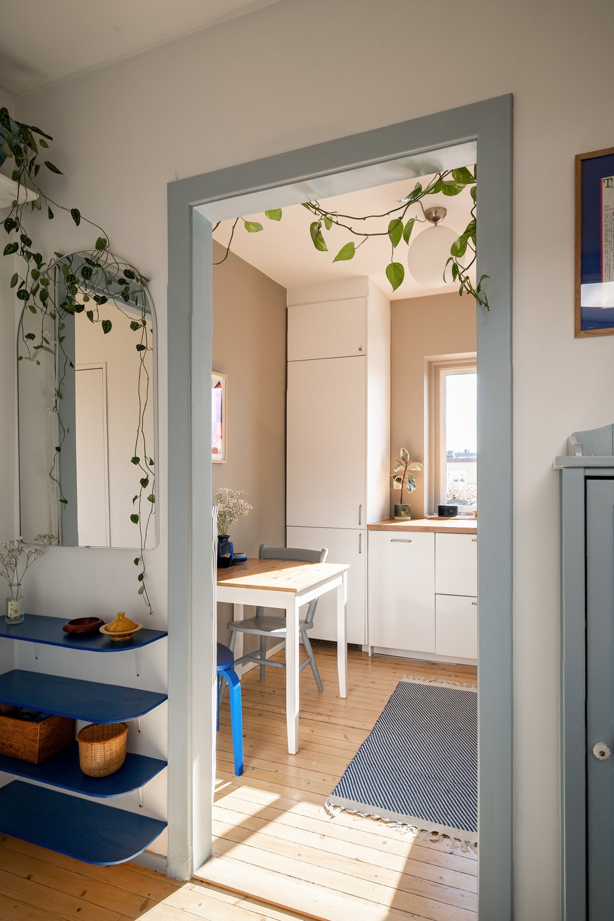 Fra entre er det videre ankomst til alle leilighetens øvrige rom Galleribilde