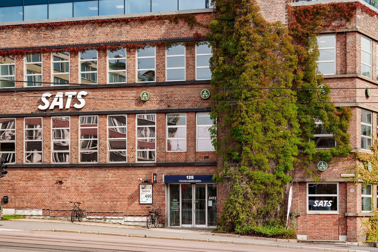 Kort vei til fritidstilbud som Sats og Fresh fitness Galleribilde