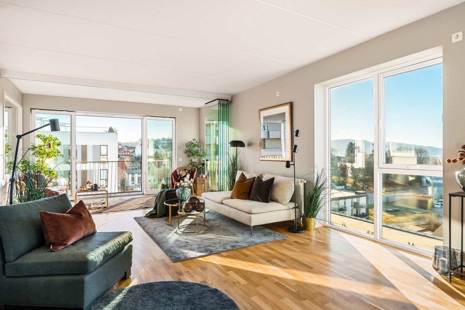 Proaktiv Eiendomsmegling ved Tore Resell har gleden av å presentere Falkenborgvegen 3! Galleribilde