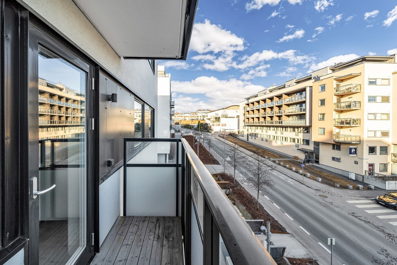 Sydøstvendt balkong fra hovedsoverom Galleribilde