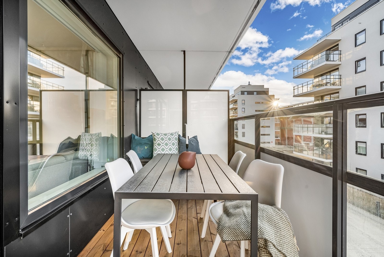 Balkong fra stue Galleribilde