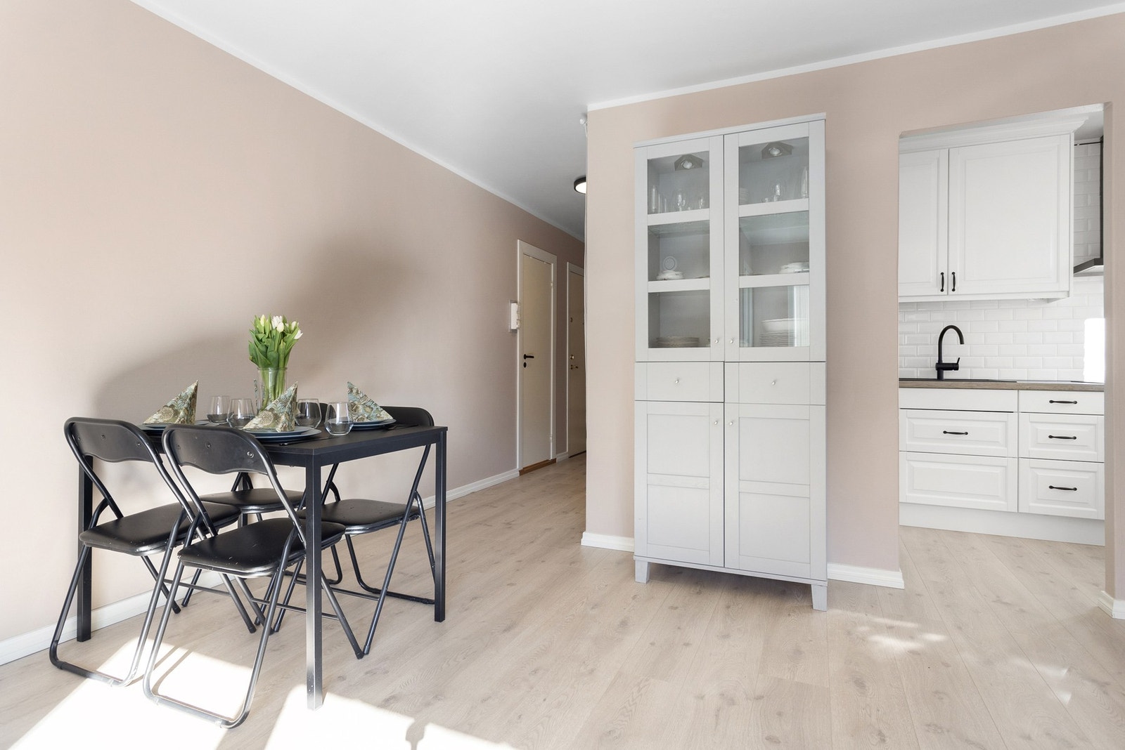 Leiligheten er arealeffektiv og passer godt for både førstegangskjøperen og eldre. Galleribilde