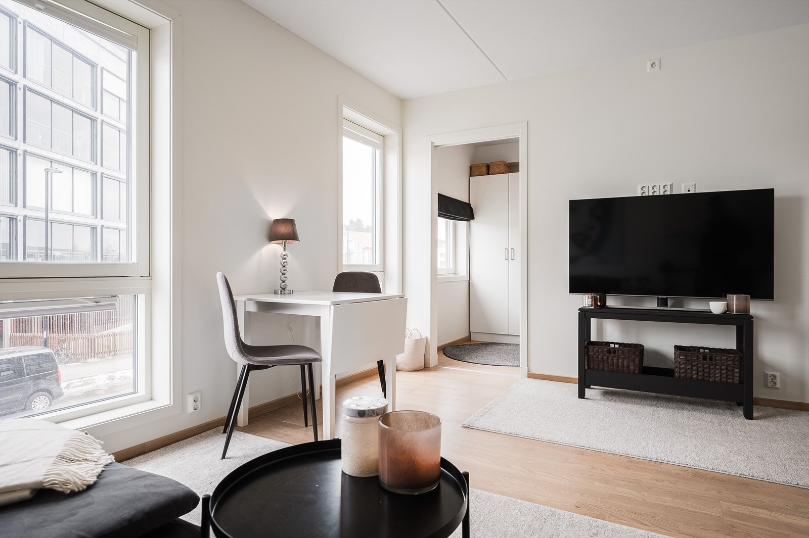 Fra stue/kjøkken er det adkomst til soverom. Galleribilde