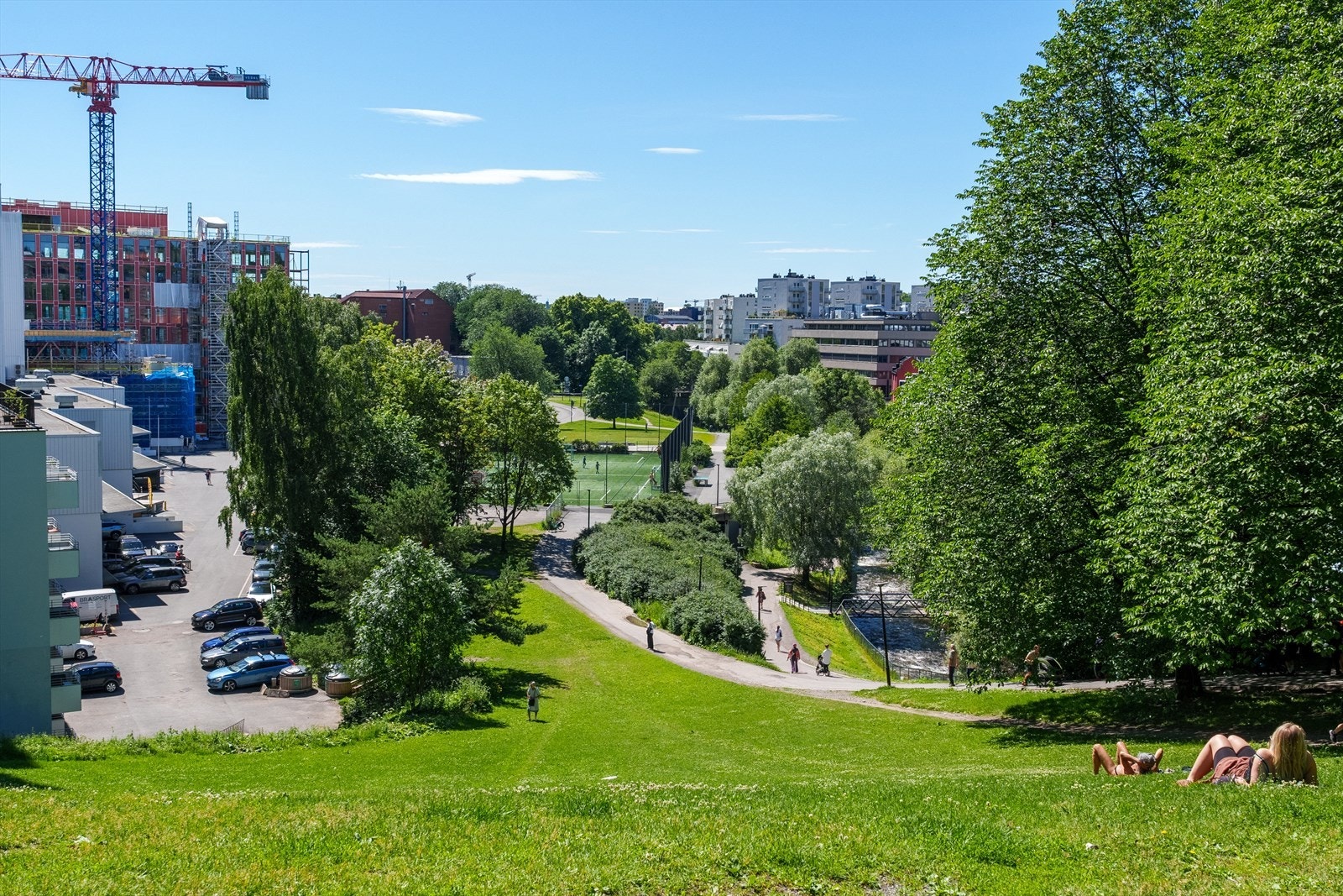 Flotte parker langs Akerselva (Breierbakken park) ca. 250m Galleribilde