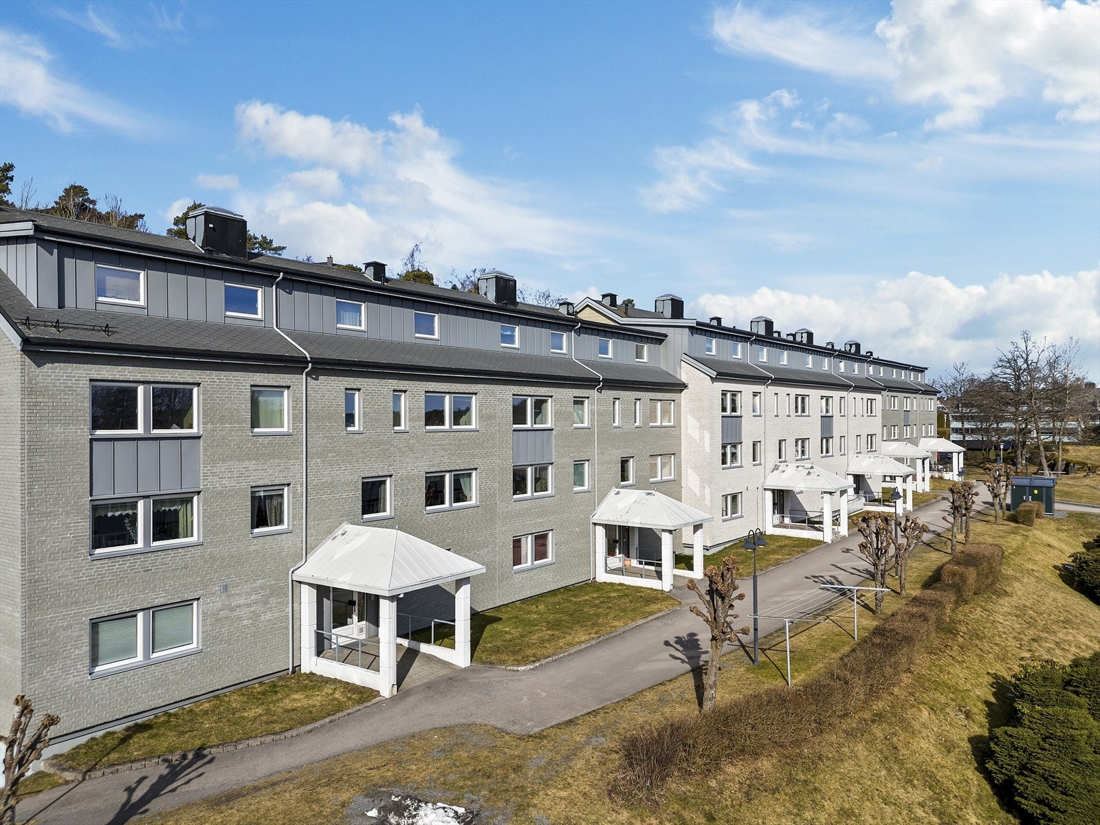 Inngangspartier. Galleribilde