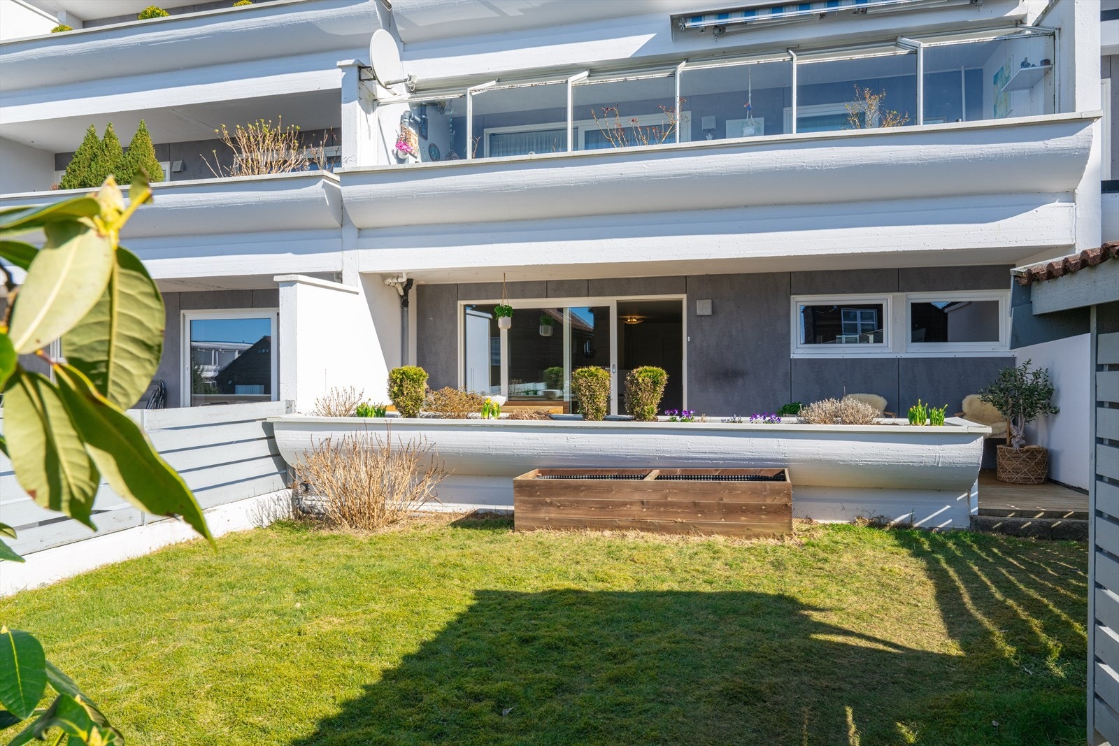 Herlig hage med gode solforhold Galleribilde