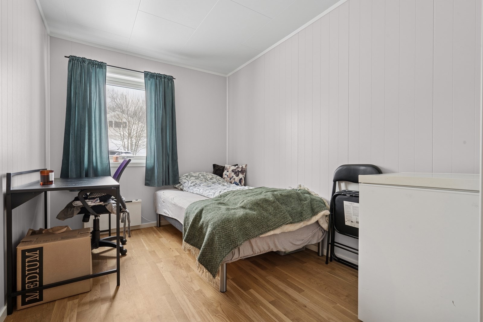 Soverom 2 er også av god størrelse med plass til seng og tilhørende møblement. Galleribilde