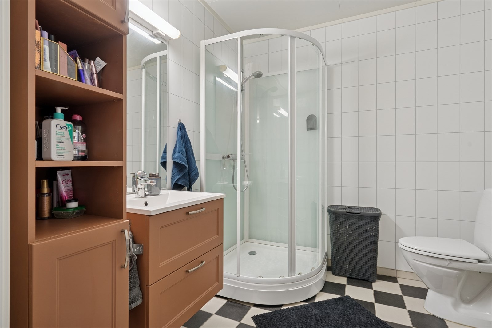 Badet er fra 2014 og holder en funksjonell standard. Galleribilde