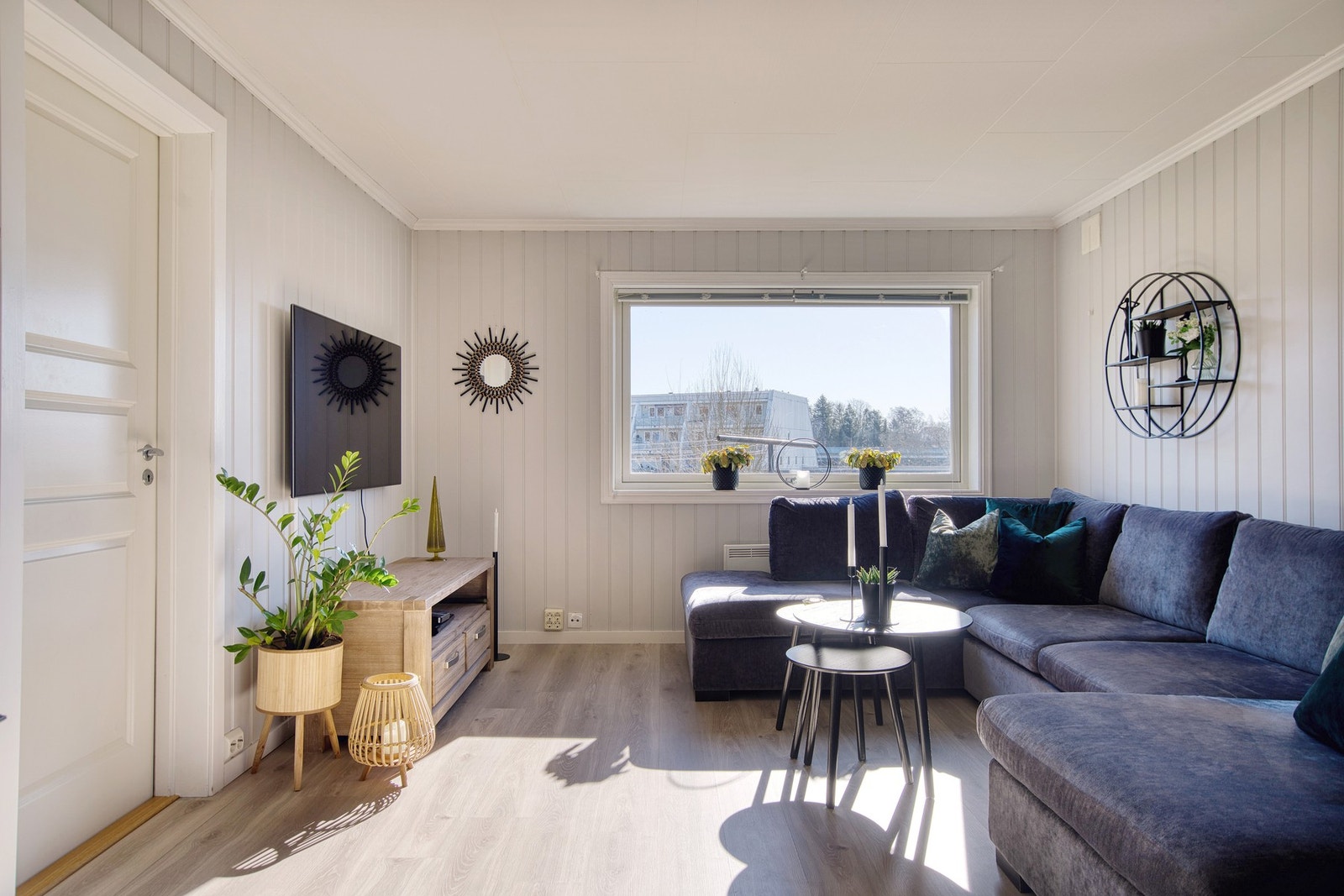 Boligen er opprinnelig oppført i 1952, og modernisert i årenes løp. Galleribilde