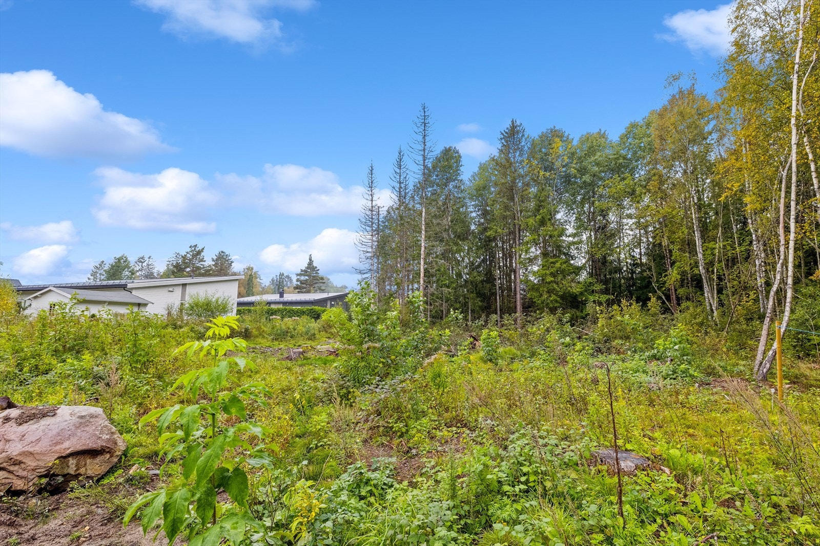 Fra eiendommen er det ca. 4 km til Vestby sentrum. Galleribilde