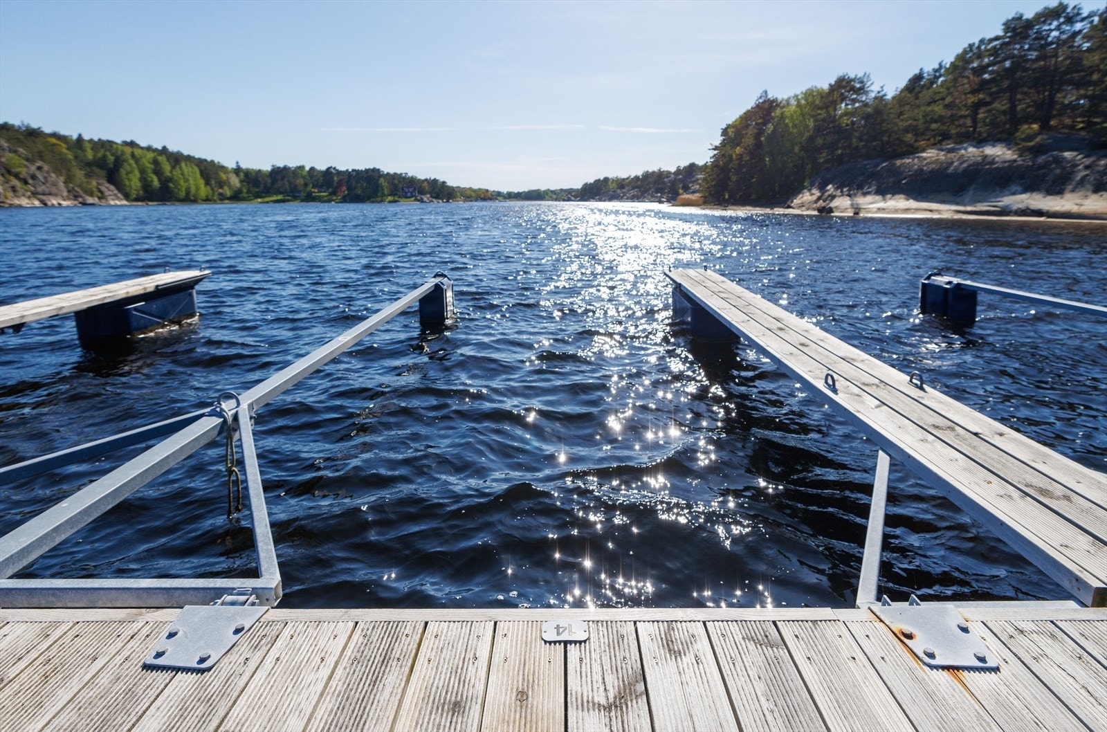 Eiendommen disponerer båtplass nr 14. Galleribilde