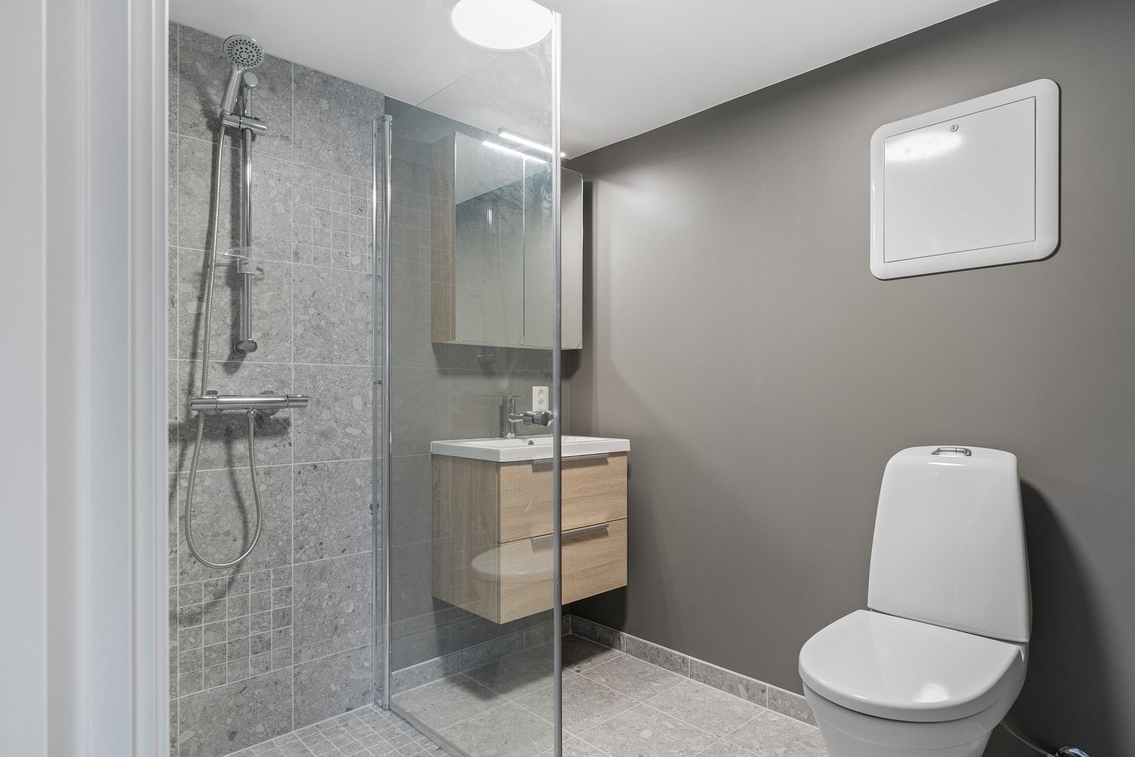 Badet i kjelleren er på 4,5 m² Galleribilde