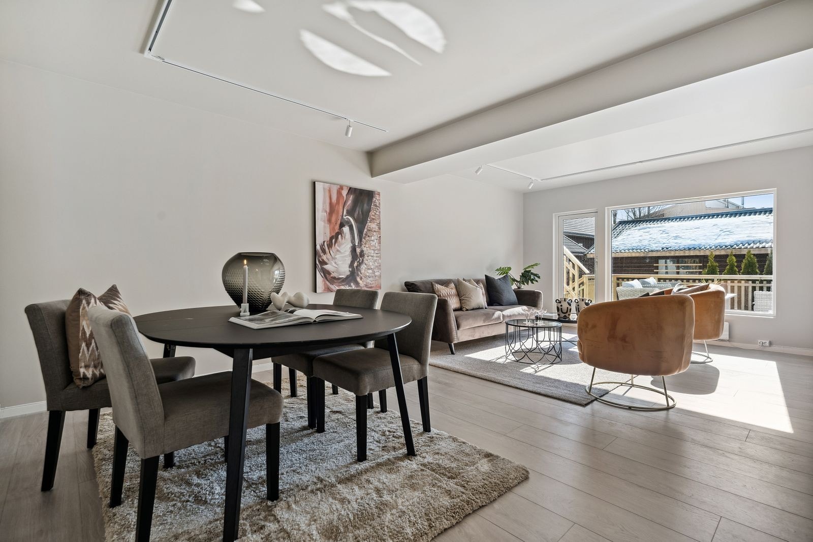 Kombinert stue og spisestue Galleribilde