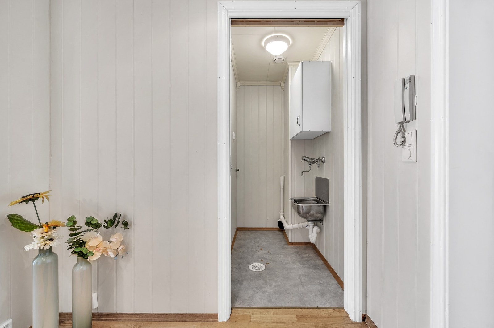 Vaskerom/teknisk rom i tilknytning til gang. Galleribilde