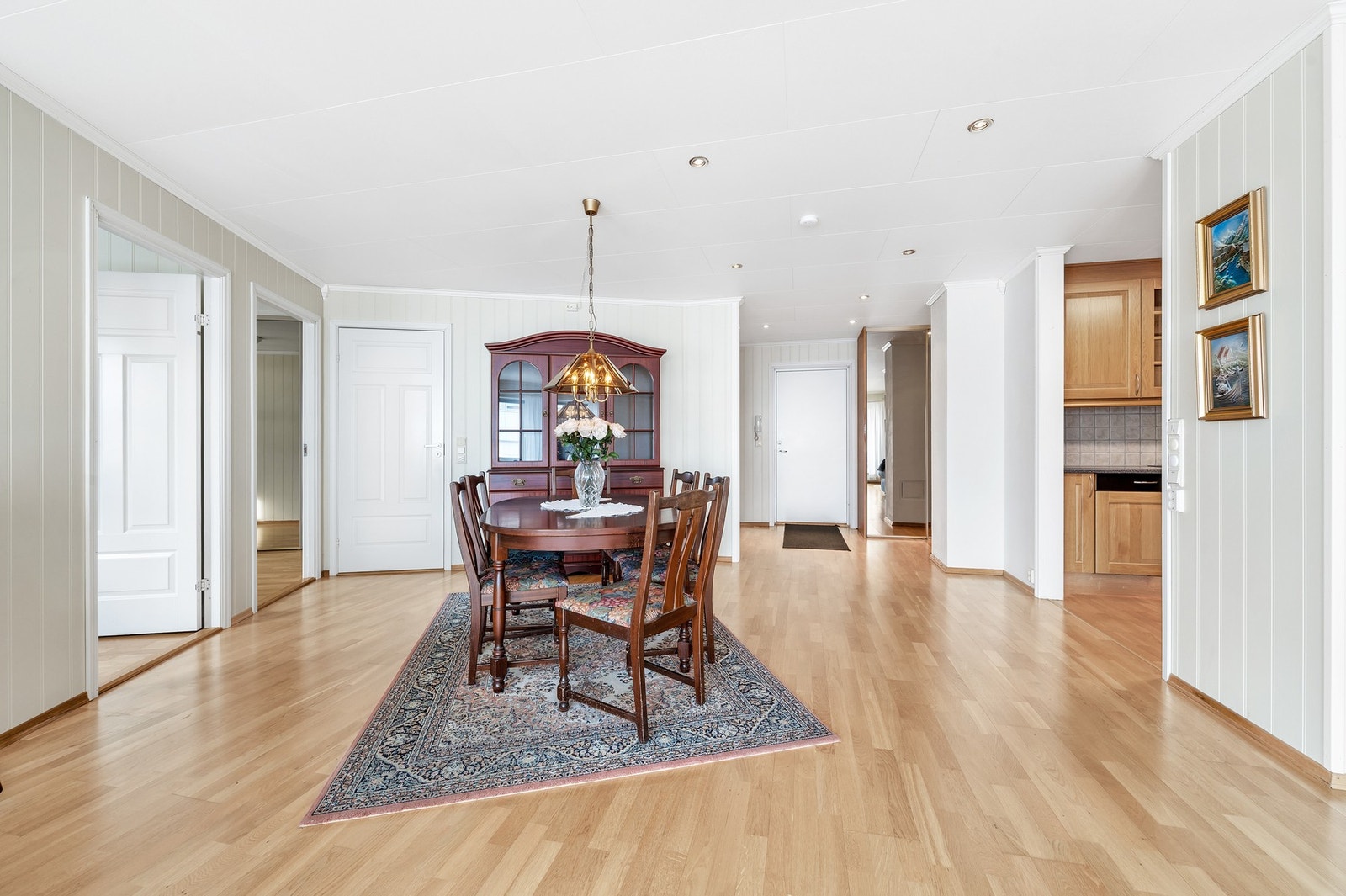 Leiligheten har en god planløsning med direkte adkomst til 2 soverom og bad fra stue. Galleribilde