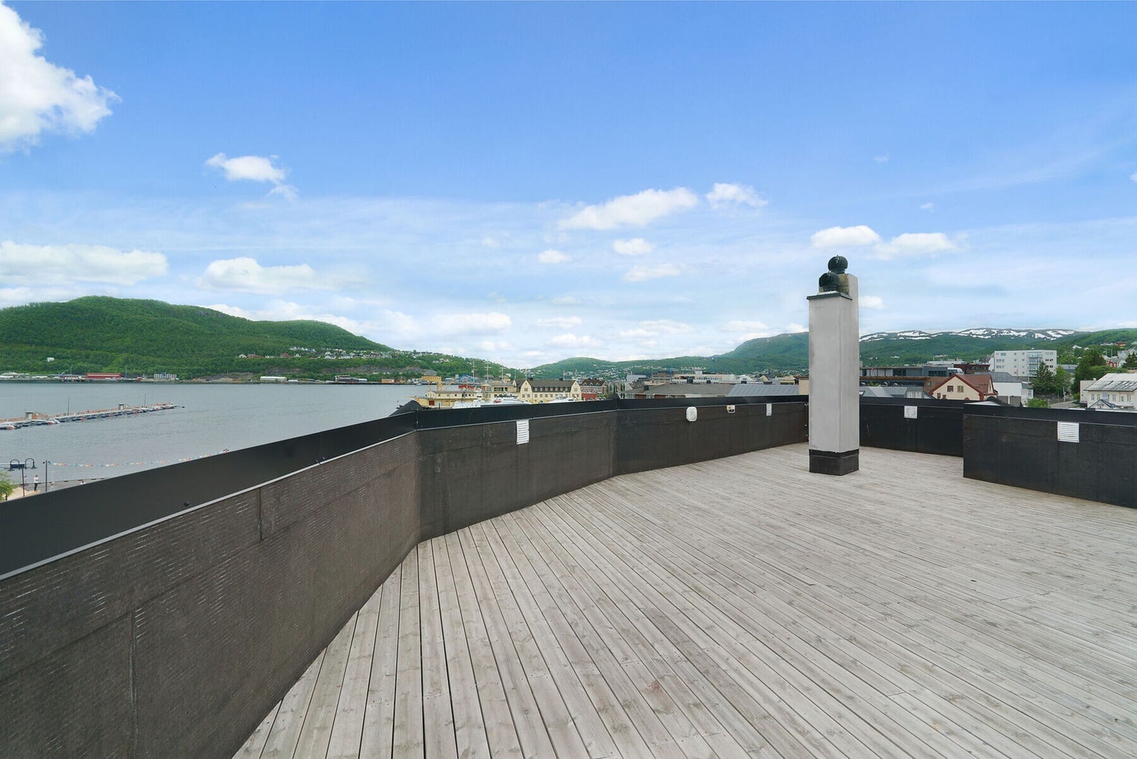 Her har du fantastisk utsikt og gode solforhold. Galleribilde