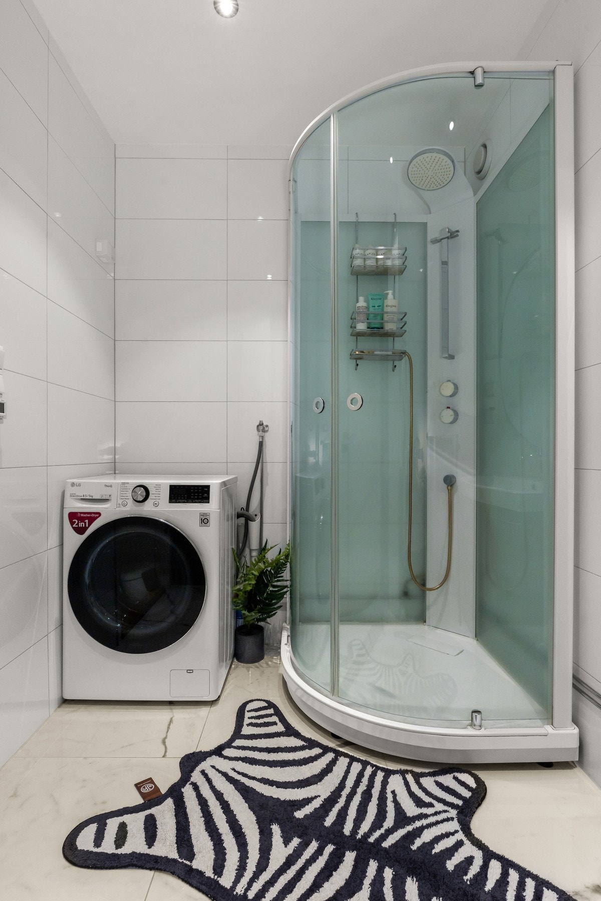 Vask/tørk fra "LG Thin" medfølger salget Galleribilde