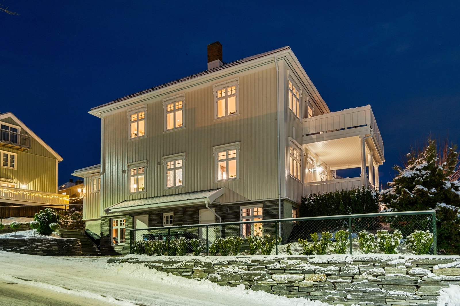 Fantastisk villaeiendom med svært ettertraktet beliggenhet! Galleribilde