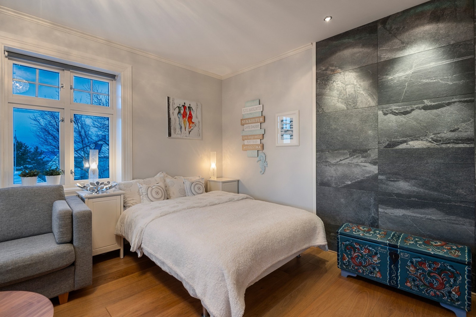 Her er det god plass til en stor dobbelseng. Galleribilde