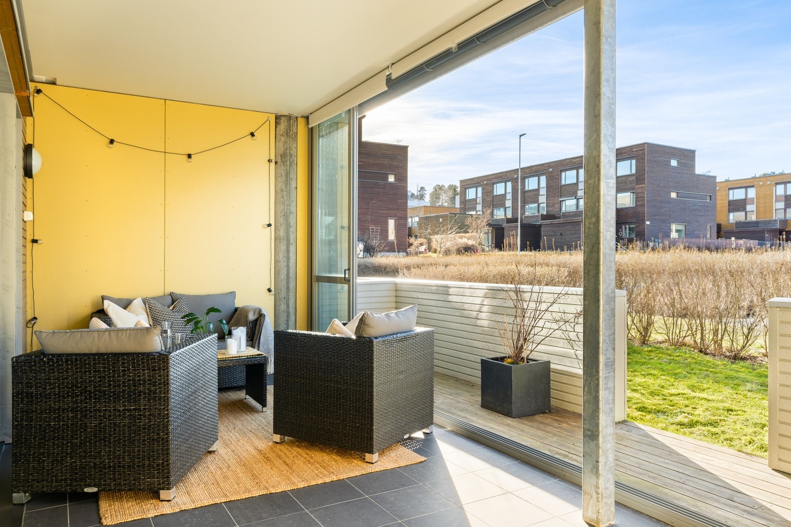 Vendingen mot nordvest, gjør dette til et ypperlig sted å nyte lange finværsdager, så vel som kvelder. Galleribilde