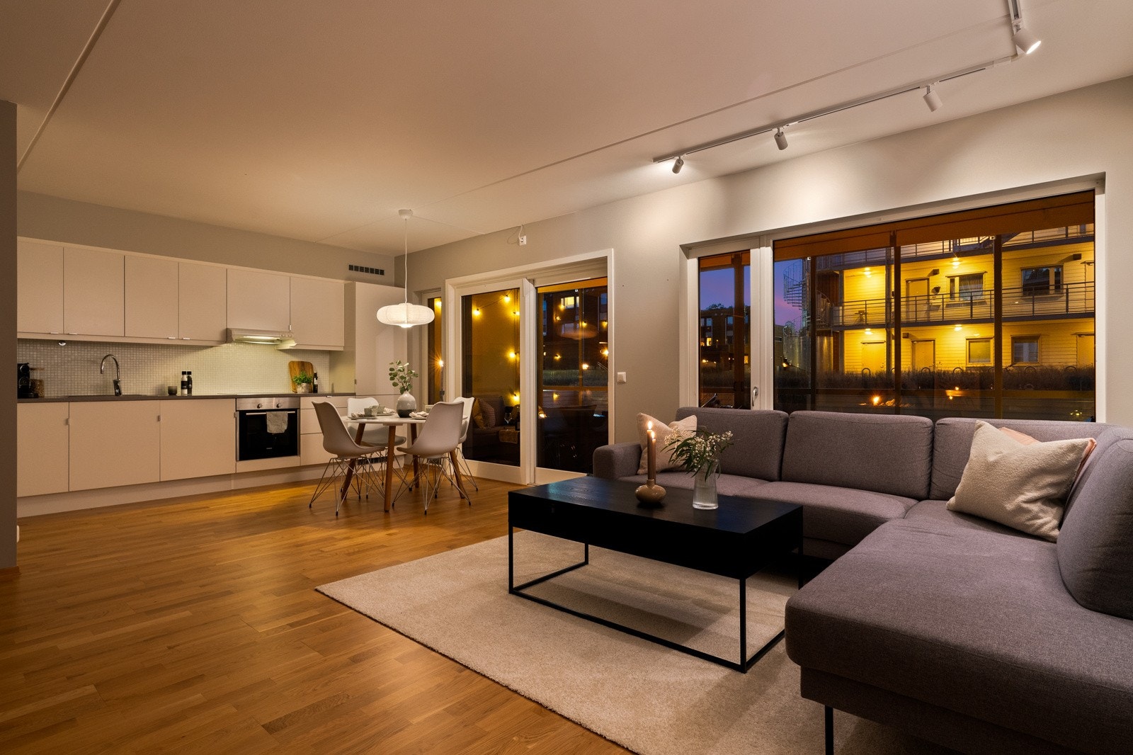 Proaktiv Eiendomsmegling ved Malin Skevik har gleden av å ønske velkommen til Anders Søyseths veg 7. Galleribilde