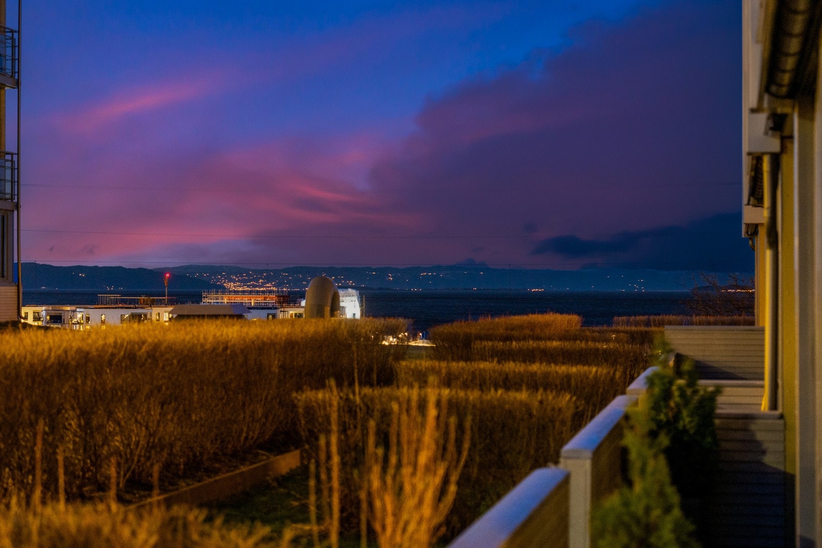Grilstad er et attraktivt og populært boligområde med gangavstand til både dagligvare, helårs turterreng og et godt kollektivtilbud. Galleribilde