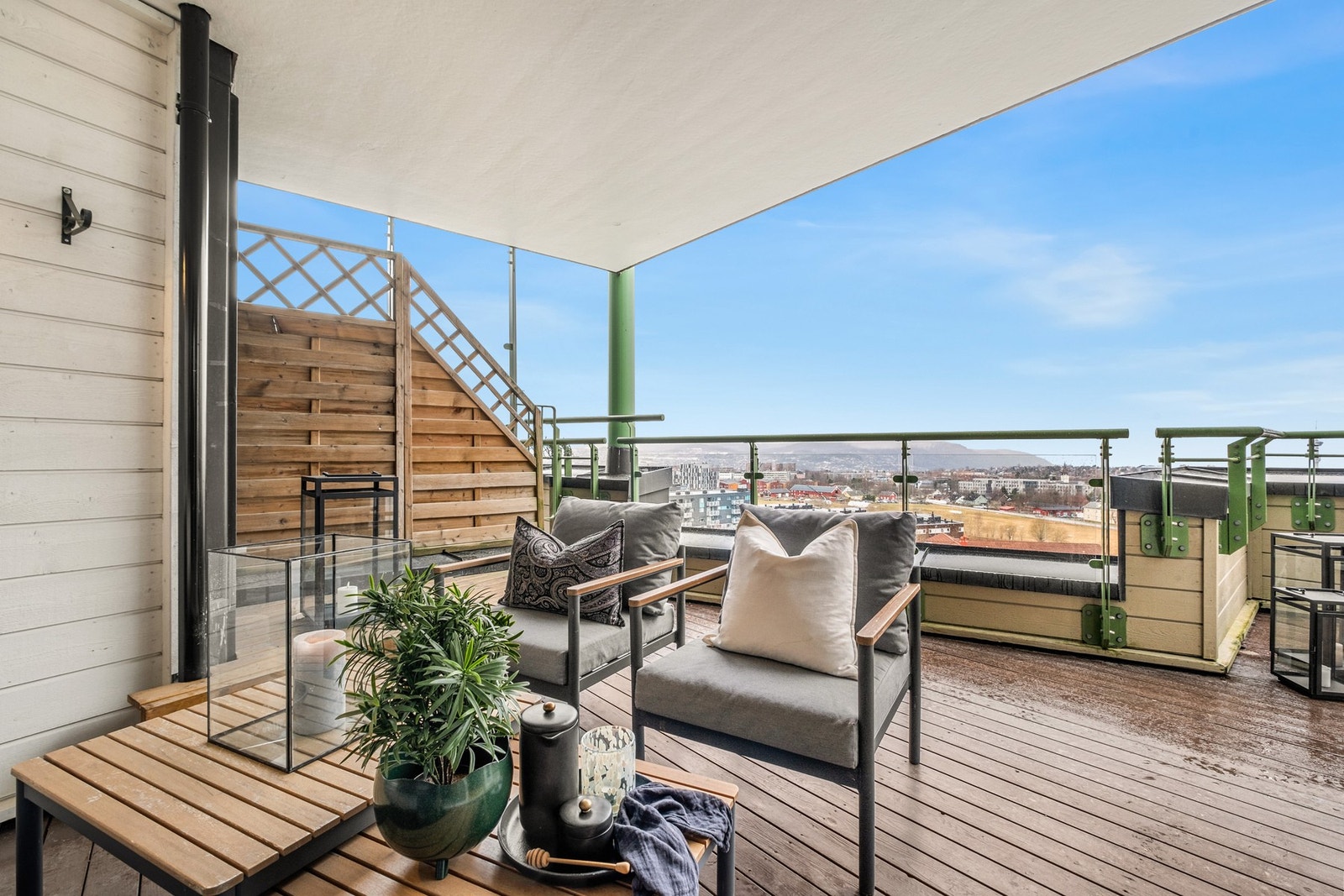 Romslig terrasse på 23 kvm. Galleribilde