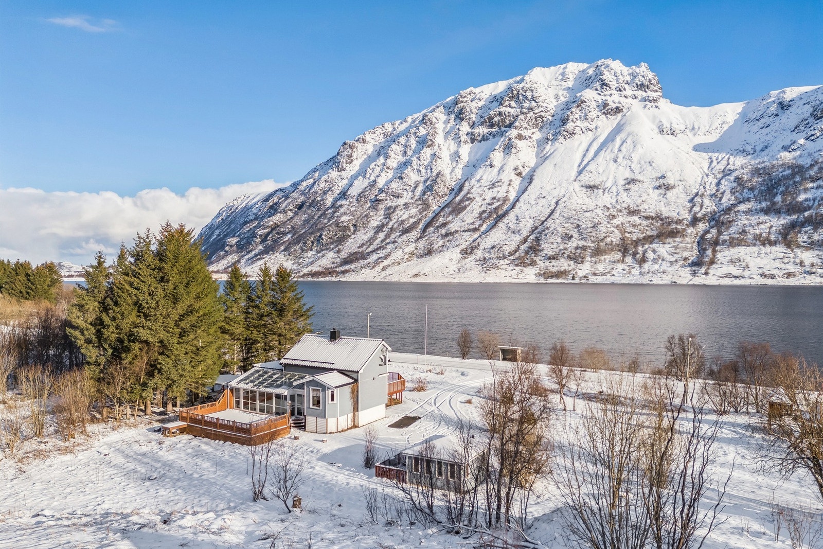 EiendomsMegler 1 Lofoten har gleden av å presentere Knutstadveien 271 Galleribilde
