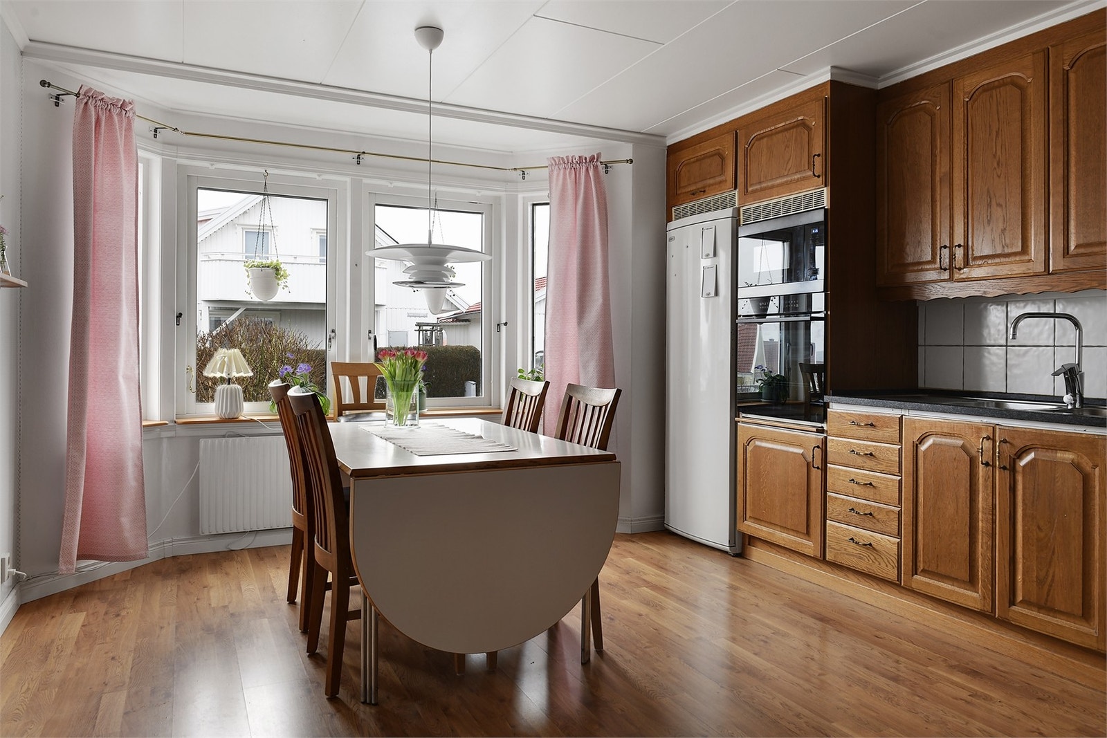 Kök, entréplan Galleribilde