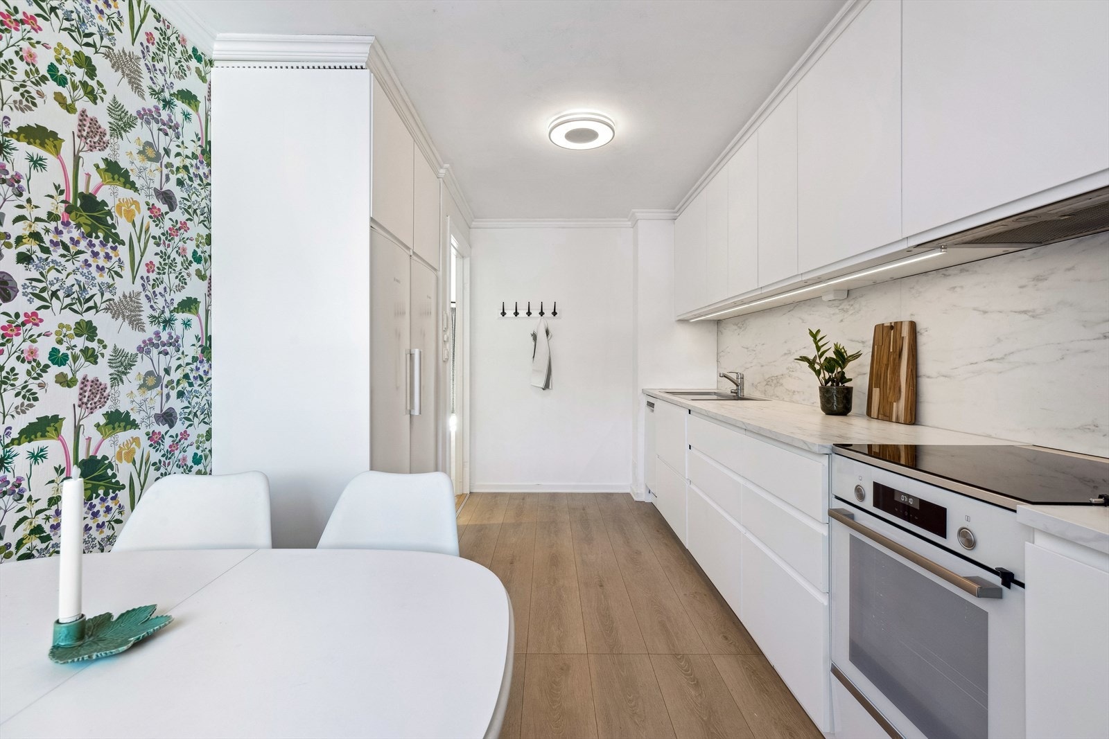 Her er det god plass til å invitere venner og familie til hyggelige sammenkomster. Galleribilde
