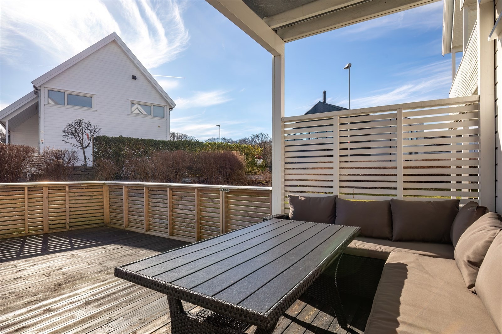 Terrasse - Praktisk overbygget del på terrassen Galleribilde