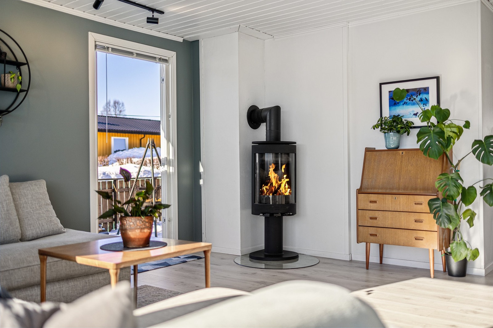 Fra stuen er det utgang til terrasse Galleribilde